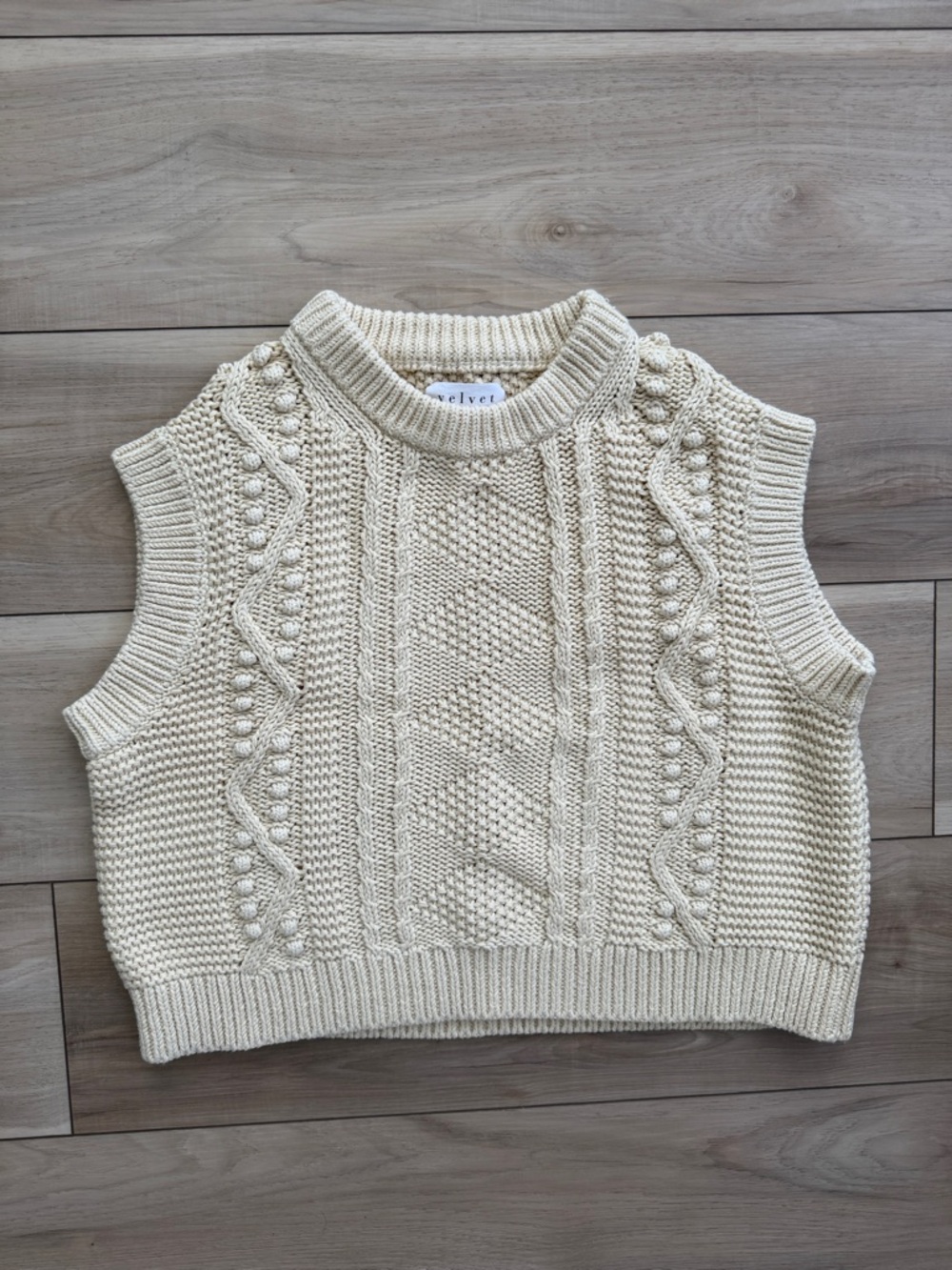 Velvet by Graham & Spencer Cream Cable Knit Sleeveless Sweater Vest